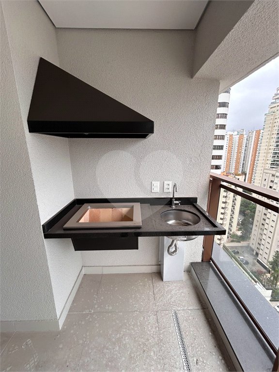 Apartamento à venda com 2 suítes em Campo Belo, São Paulo, SP
