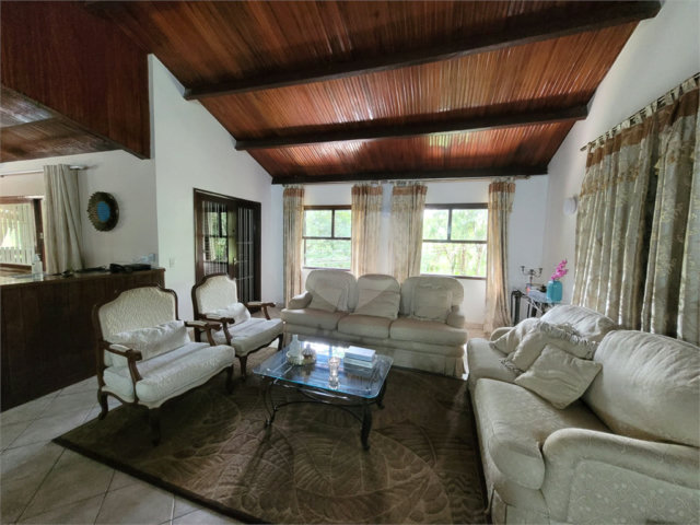 Casa à venda com 4 quartos, sendo 2 suítes,  em Serra da Cantareira, Mairiporã, SP