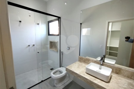 Casa à venda com 3 suítes no condomínio Residencial Golden Ville, Itapetininga - SP