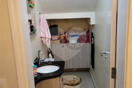 Casa à venda com 3 quartos, sendo 1 suíte,  no condomínio Reserva Balli, Sorocaba - SP