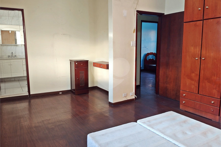 Casa à venda com 4 quartos, sendo 1 suíte, em Vila Germinal, São Paulo, SP