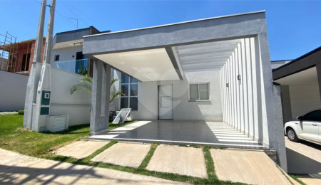 Casa à venda com 3 quartos, sendo 1 suíte,  no condomínio Vila Paraty, Indaiatuba - SP
