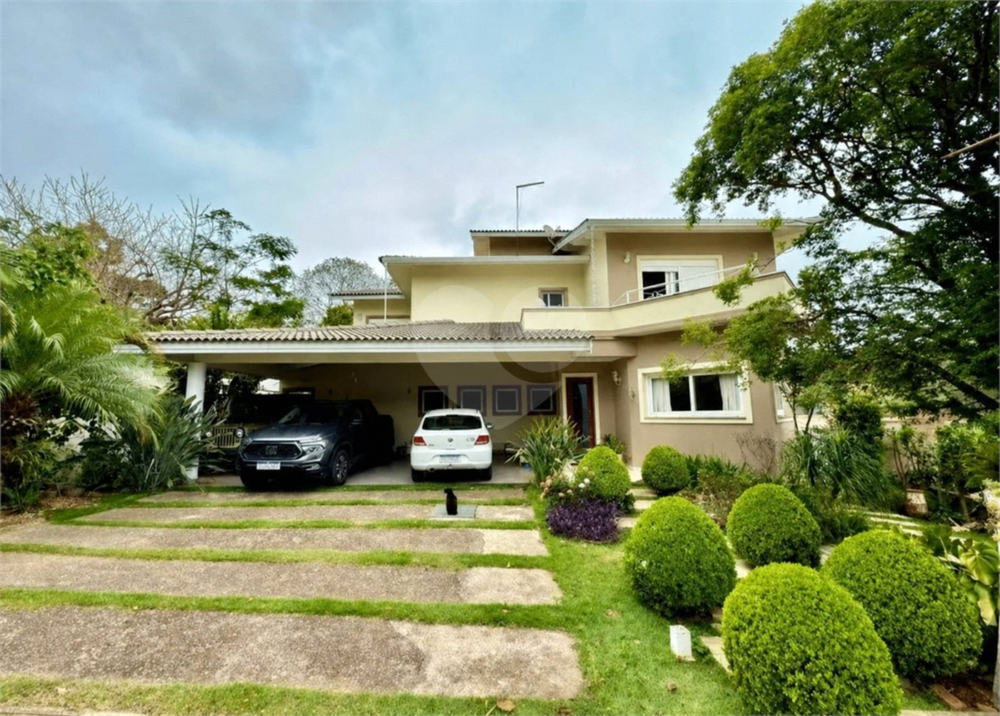 Casa à venda com 5 quartos, sendo 4 suítes, no condomínio Porto Atibaia, Atibaia - SP