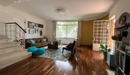 Casa à venda ou para alugar com 4 quartos, sendo 1 suíte,  em Vila Monumento, São Paulo, SP