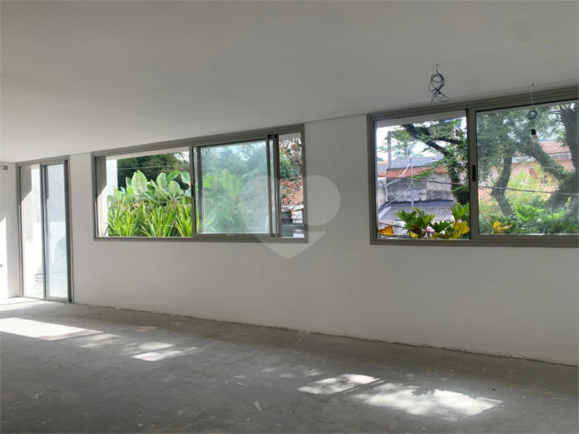 Apartamento à venda com 2 suítes em Alto de Pinheiros, São Paulo, SP
