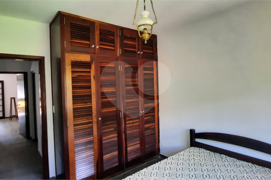 Casa à venda ou para alugar com 4 quartos, sendo 2 suítes, em Mantiqueira, Mairiporã, SP