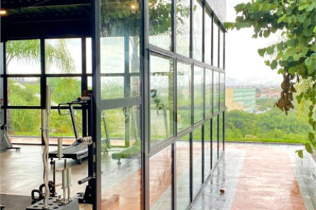 Casa à venda ou para alugar com 3 suítes no condomínio Villa Real, Bragança Paulista - SP