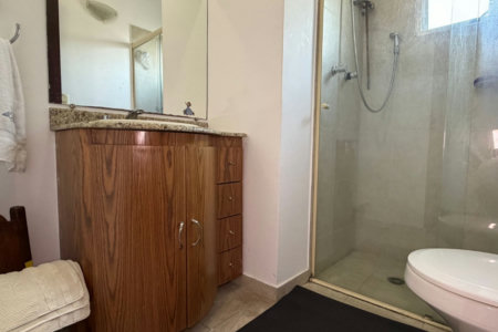 Casa para venda em Jardim Peri Peri com 3 quartos, sendo 1 suíte, 149m²