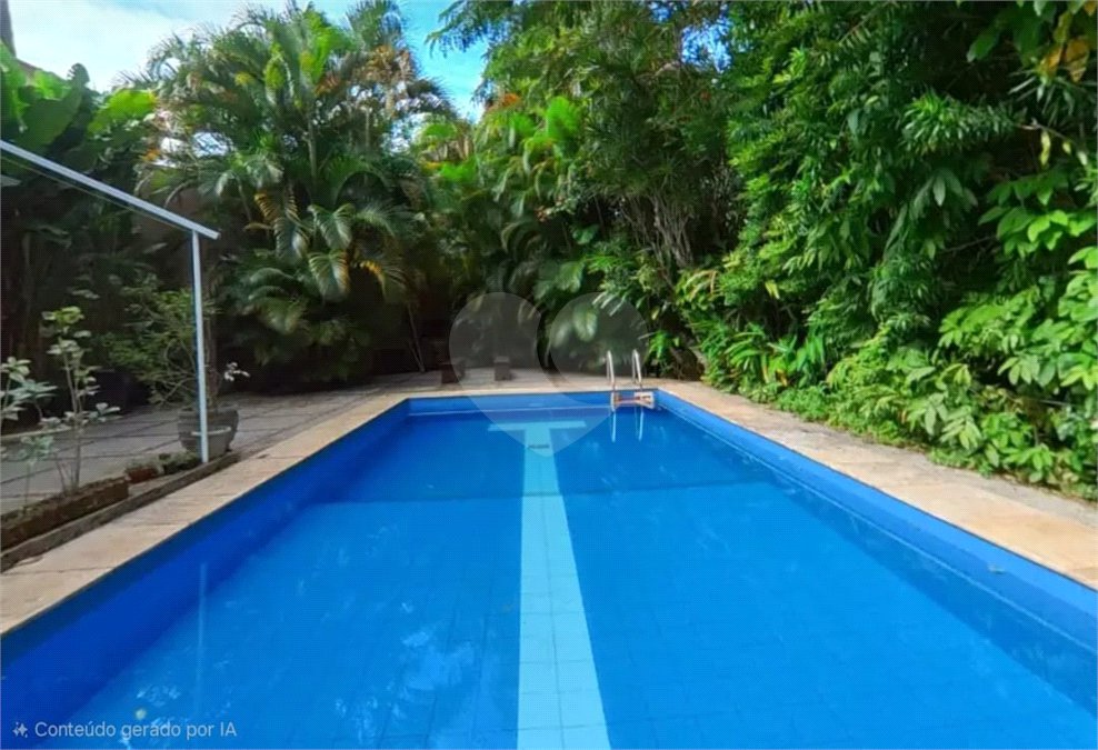 Casa à venda com 4 quartos, sendo 2 suítes,  em Jardim Botânico, Rio de Janeiro, RJ
