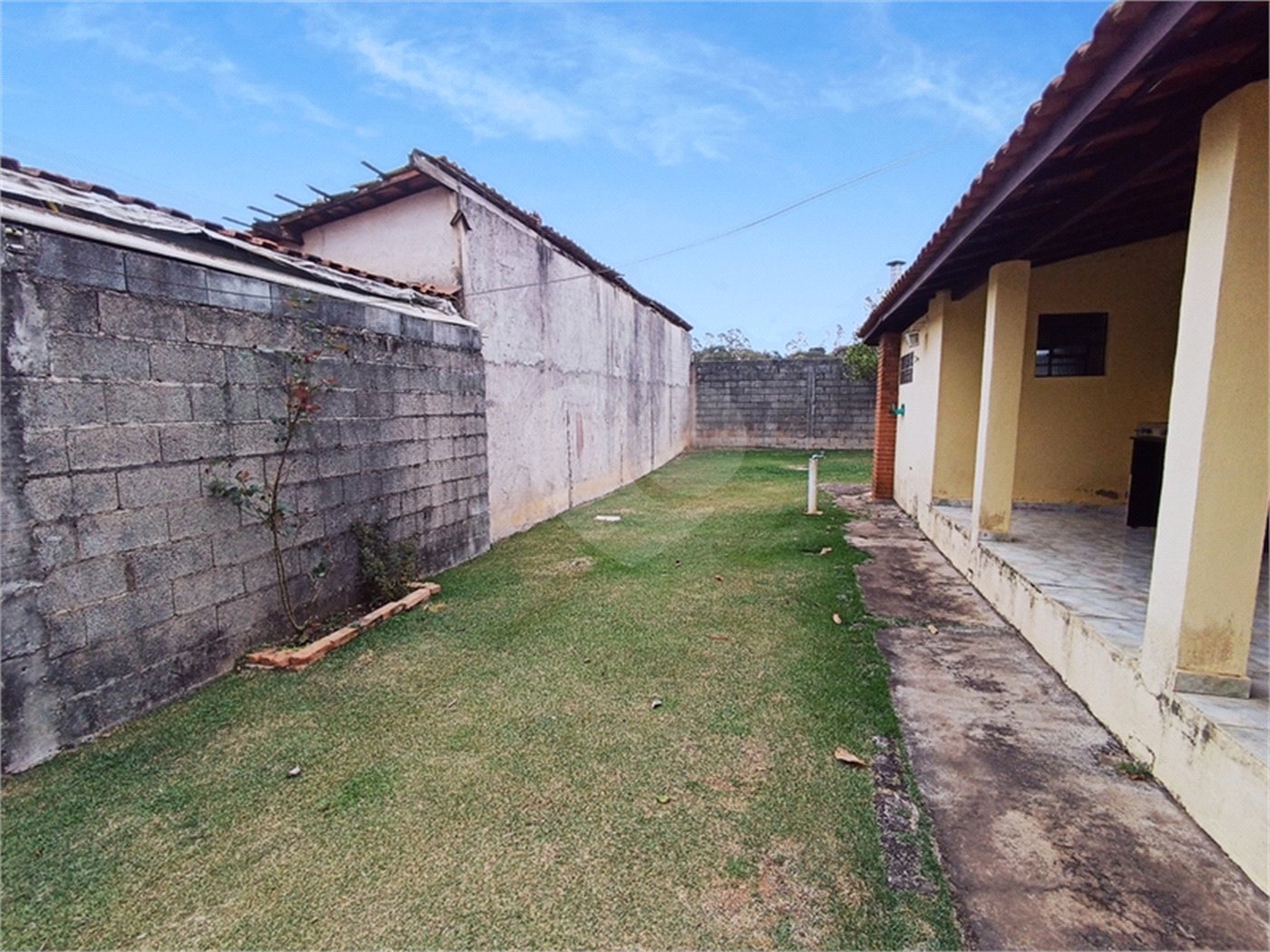 Chácara à venda com 2 suítes em Pavão (canguera), São Roque, SP