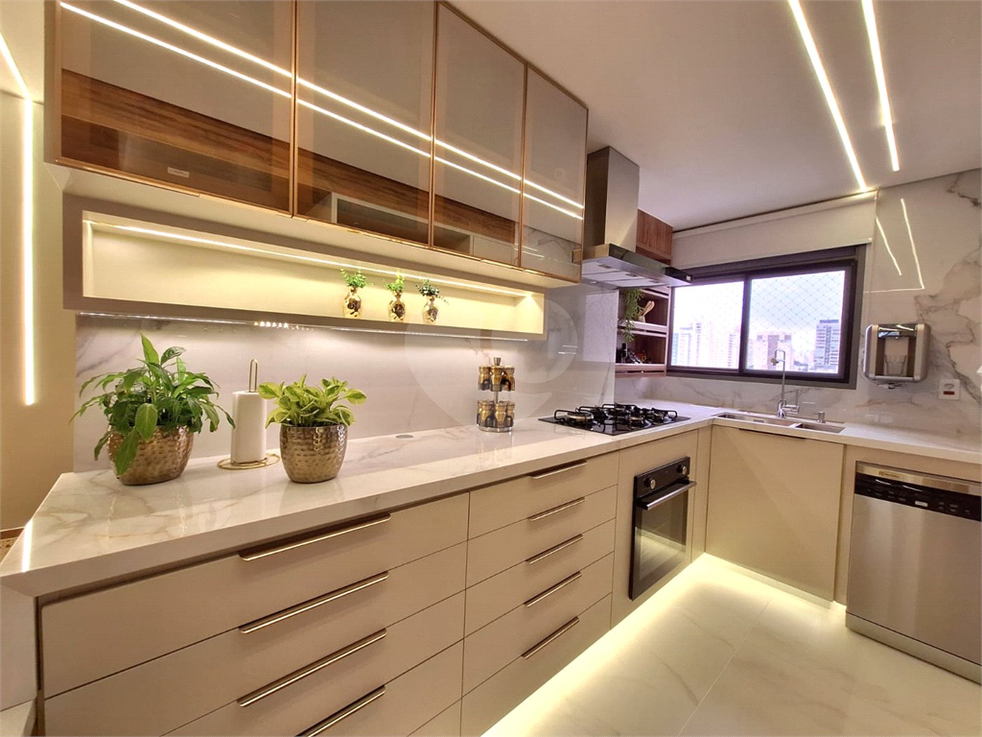 Apartamento à venda com 4 quartos, sendo 2 suítes,  em Chácara Flora, São Paulo, SP