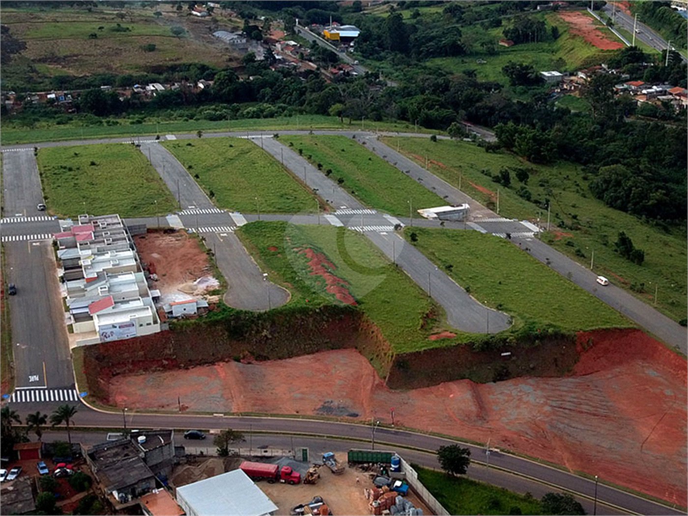 Terreno à venda no condomínio Loteamento Vila Romana, Bragança Paulista - SP