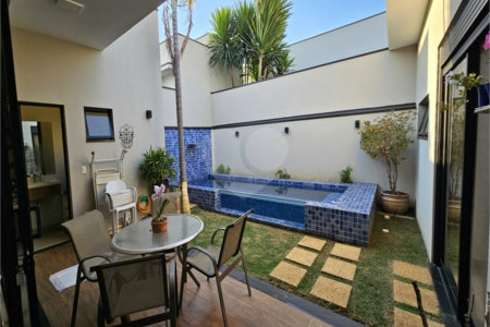 Casa à venda com 3 suítes no condomínio Jardim Residencial Dona Maria José, Indaiatuba - SP