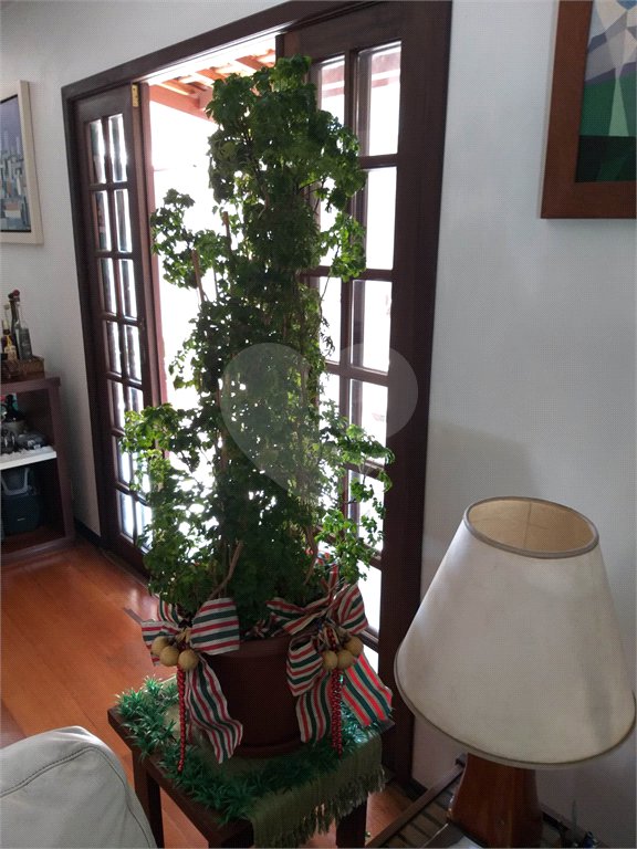 Casa à venda com 4 quartos, sendo 2 suítes, no condomínio Vila Panamericana, São Paulo - SP
