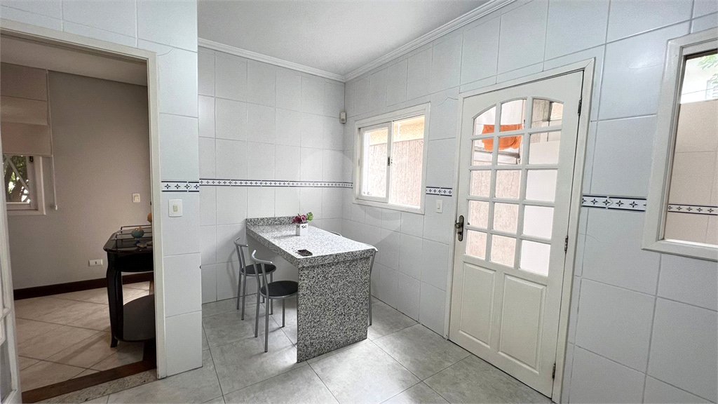 Casa à venda com 3 quartos, sendo 1 suíte, no condomínio Villagio Tramway, São Paulo - SP