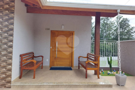 Casa à venda com 4 suítes no condomínio Shambala I, Atibaia - SP