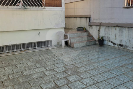 Sobrado à venda com 3 quartos em Vila Marari, São Paulo, SP