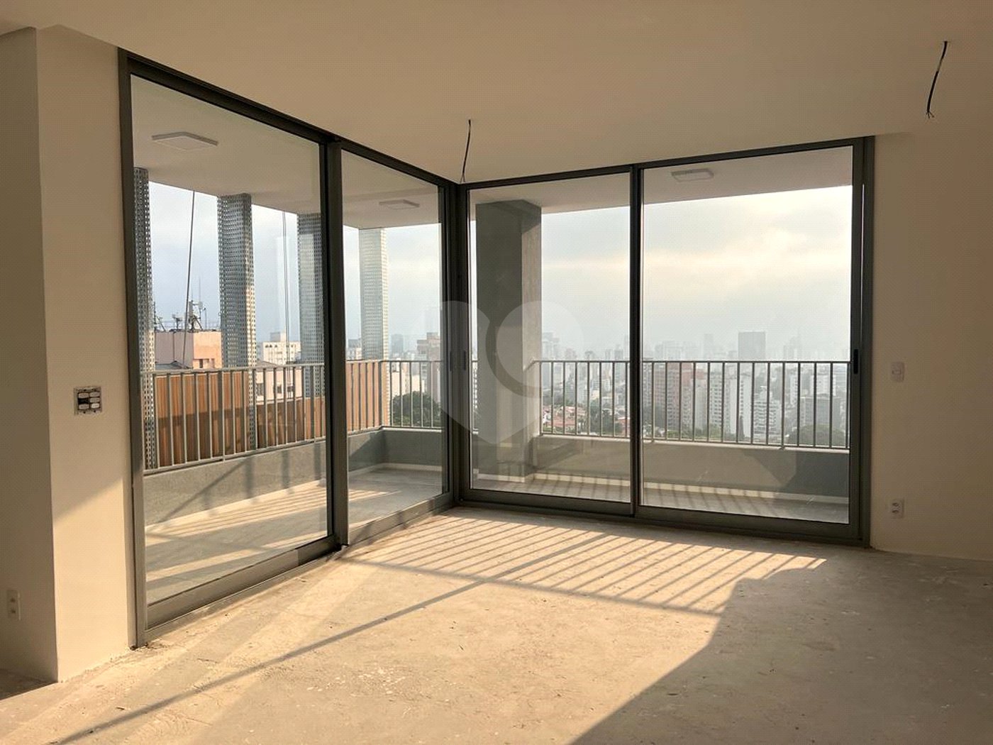 Apartamento à venda com 3 quartos, sendo 1 suíte, em Pinheiros, São Paulo, SP