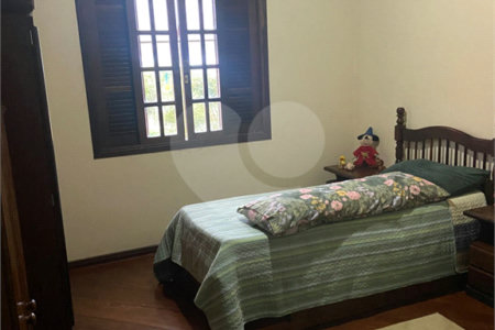 Sobrado à venda com 3 quartos, sendo 1 suíte,  em Vila Suissa, Mogi das Cruzes, SP