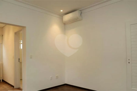 Casa à venda com 3 suítes no condomínio Residencial Morumbi, São Paulo - SP