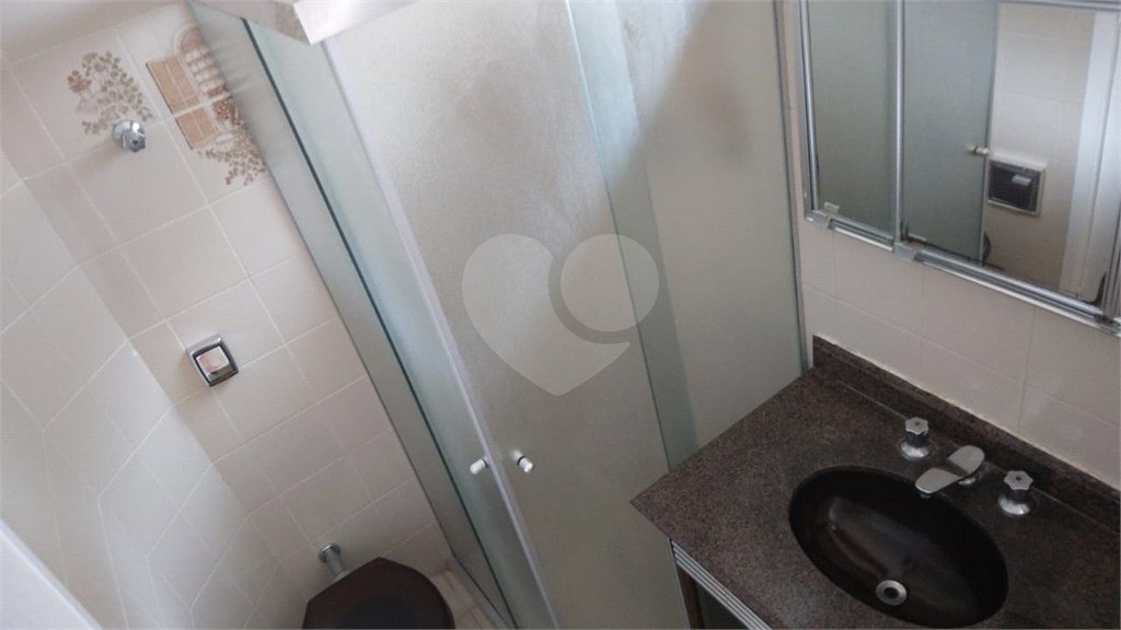 Sobrado à venda com 4 quartos em Santa Terezinha, São Paulo, SP