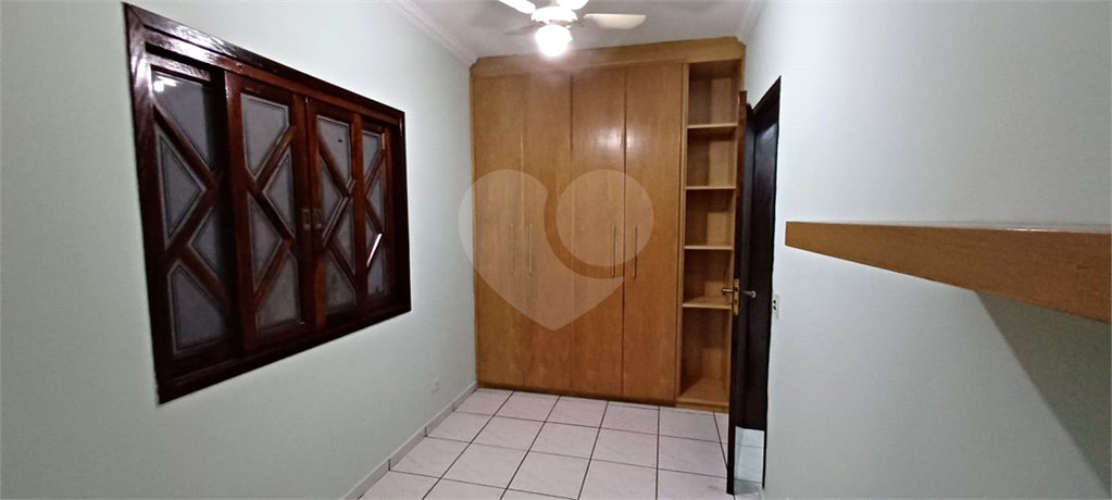 Sobrado à venda com 3 quartos, sendo 1 suíte, em Parque Renato Maia, Guarulhos, SP