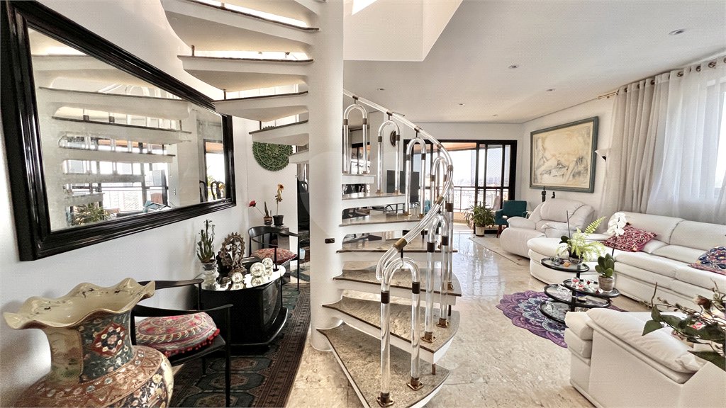 Apartamento à venda com 4 quartos, sendo 1 suíte, em Vila Mariana, São Paulo, SP