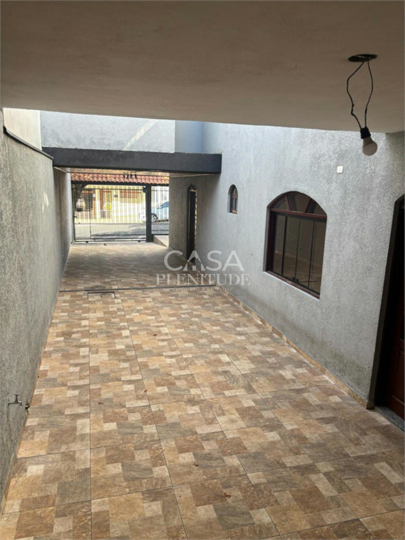 Sobrado à venda com 3 quartos, sendo 1 suíte, em Wanel Ville, Sorocaba, SP