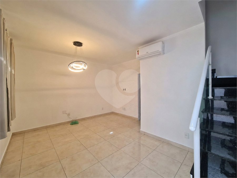 Casa à venda com 3 quartos, sendo 1 suíte, no condomínio Ponta de Leste, São Paulo - SP