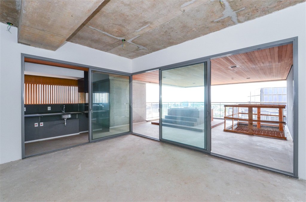 Apartamento à venda com 4 suítes em Jardim das Acácias, São Paulo, SP