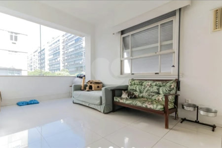 Apartamento à venda com 4 quartos, sendo 1 suíte,  em Copacabana, Rio de Janeiro, RJ