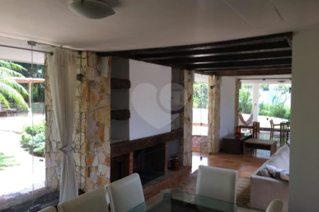 Casa à venda com 3 quartos, sendo 1 suíte, no condomínio Lago Azul, Araçoiaba da Serra - SP