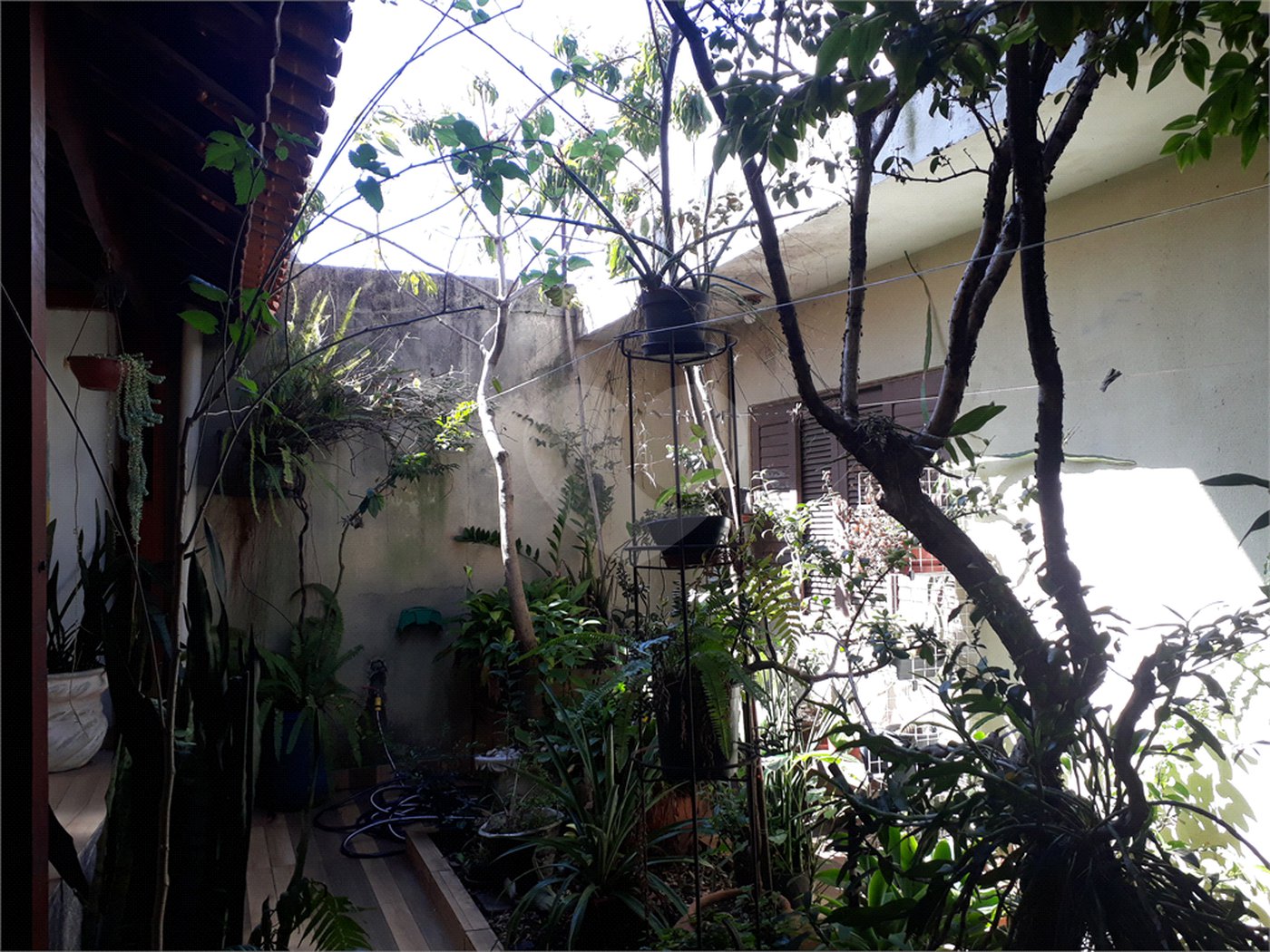 Sobrado à venda com 4 quartos, sendo 1 suíte, em Vila Constança, São Paulo, SP