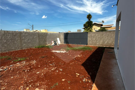 Casa à venda com 3 quartos, sendo 1 suíte,  em Flanboyant Residencial Park, Ponta Porã, MS
