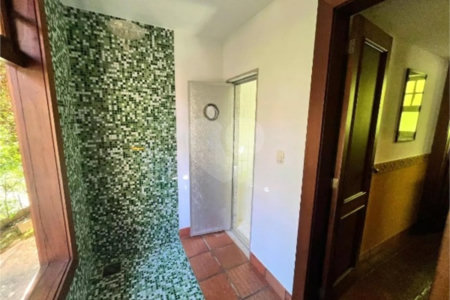 Casa à venda com 4 suítes no condomínio Quinta do Lago, Petrópolis - RJ
