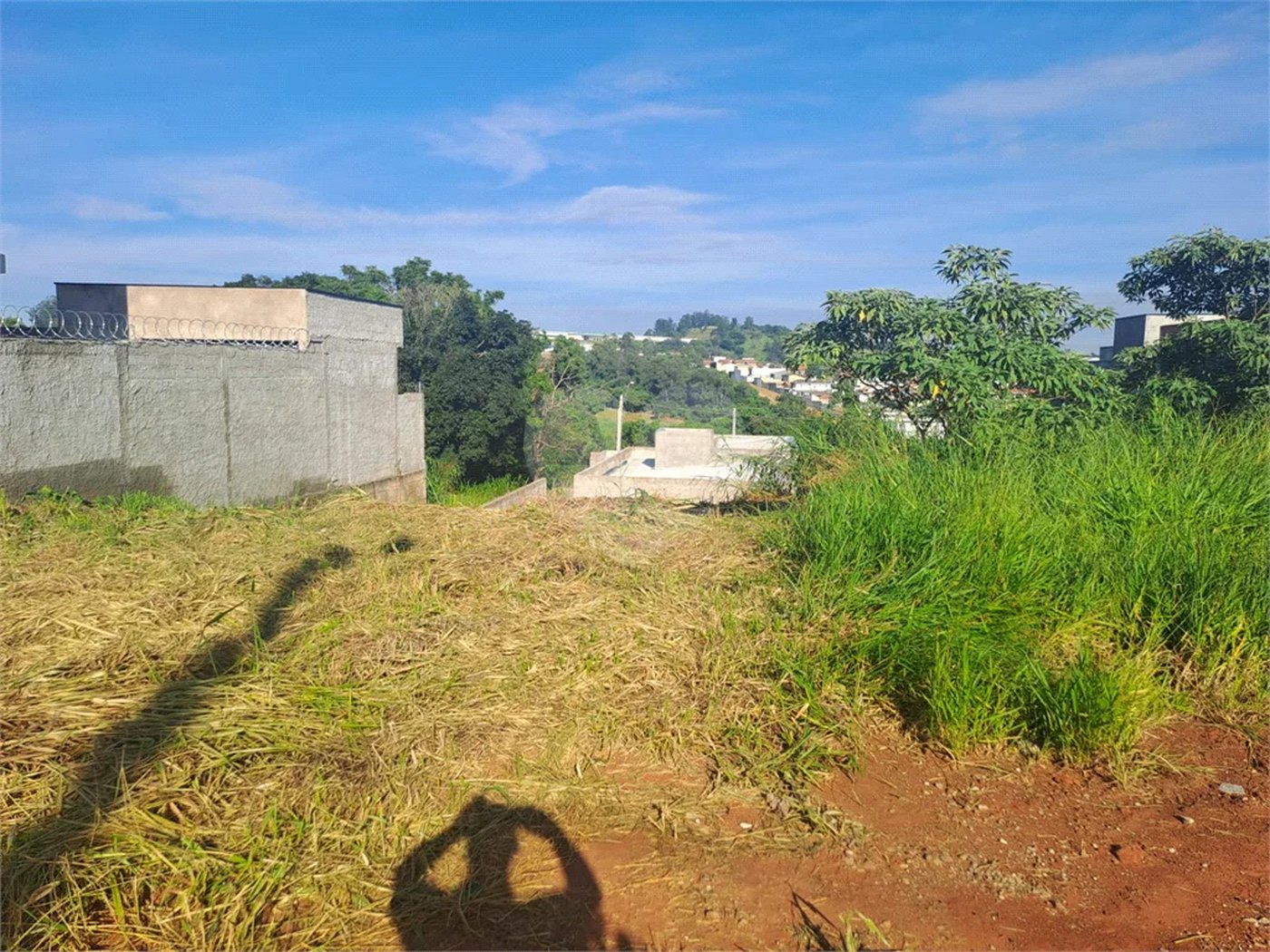 Terreno de 274 metros - Próximo ao Centro de Louveira