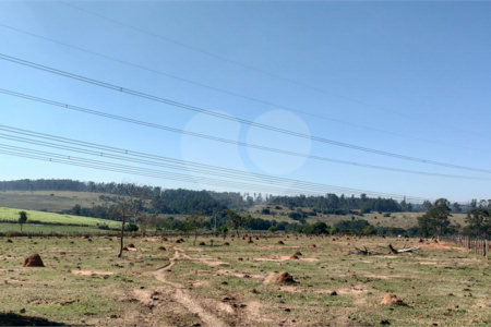 Sítio à venda com 2 suítes em Buru, Salto, SP