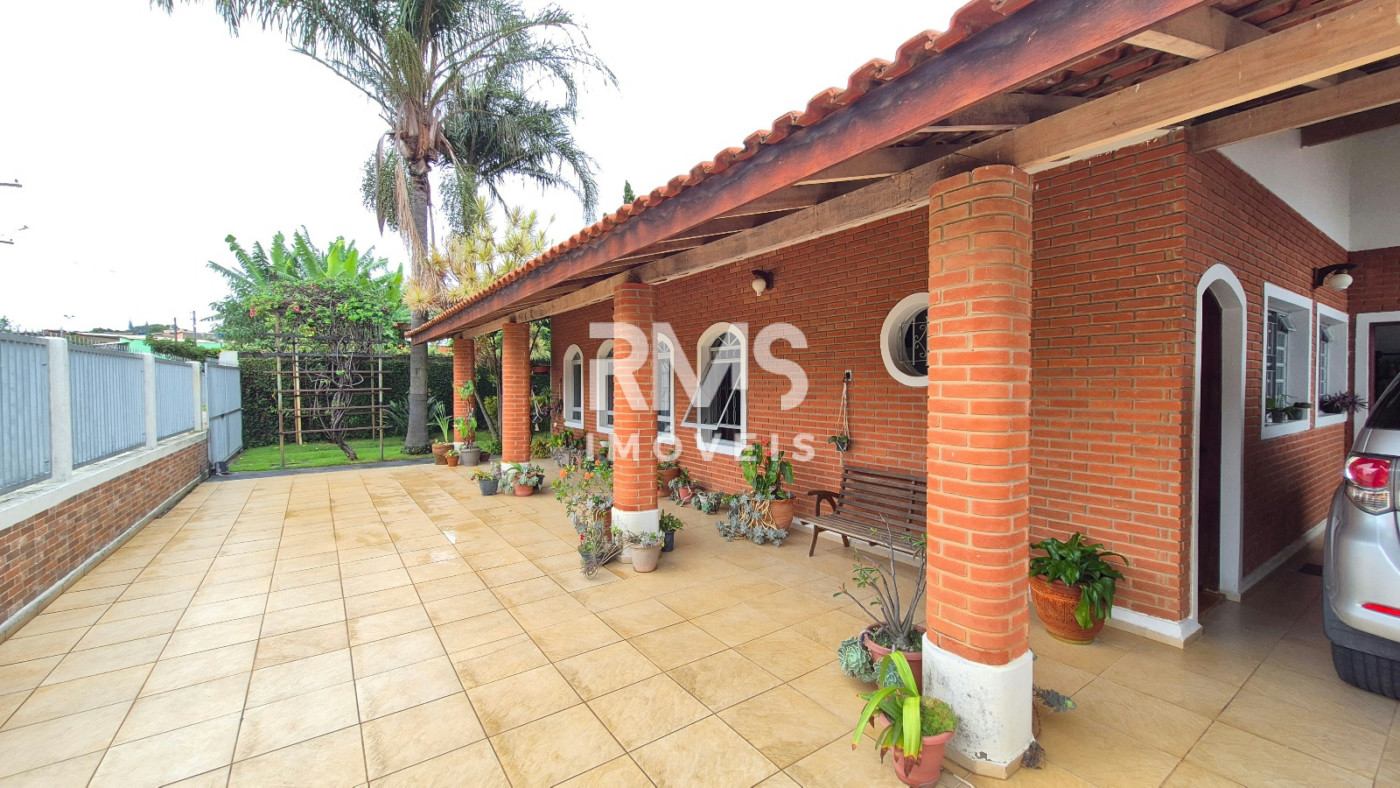 Casa à venda com 4 quartos, sendo 1 suíte,  em Villarejo Sopé da Serra (Vilarejo), Cabreúva, SP