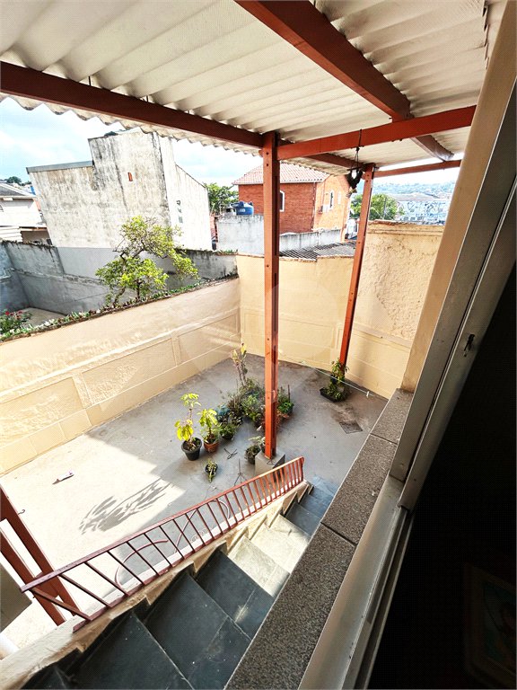 Sobrado à venda com 3 quartos, sendo 1 suíte,  em Jardim Santa Emília, São Paulo, SP