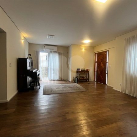 Casa à venda com 4 quartos, sendo 1 suíte,  em Jardim Franca, São Paulo, SP
