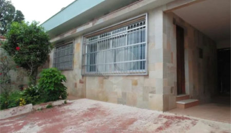 Casa Térrea à venda com 3 quartos, sendo 1 suíte,  em Parque Jabaquara, São Paulo, SP