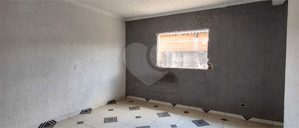 Sobrado à venda com 3 quartos, sendo 1 suíte, em Cidade Kemel, São Paulo, SP