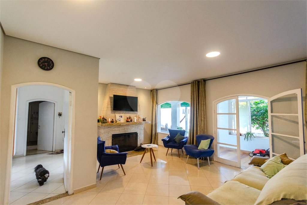 Casa à venda ou para alugar com 4 quartos, sendo 3 suítes,  em Jardim Vivan, São Paulo, SP
