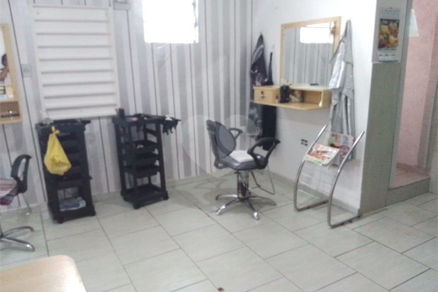Sobrado à venda com 6 quartos em Horto, São Paulo, SP