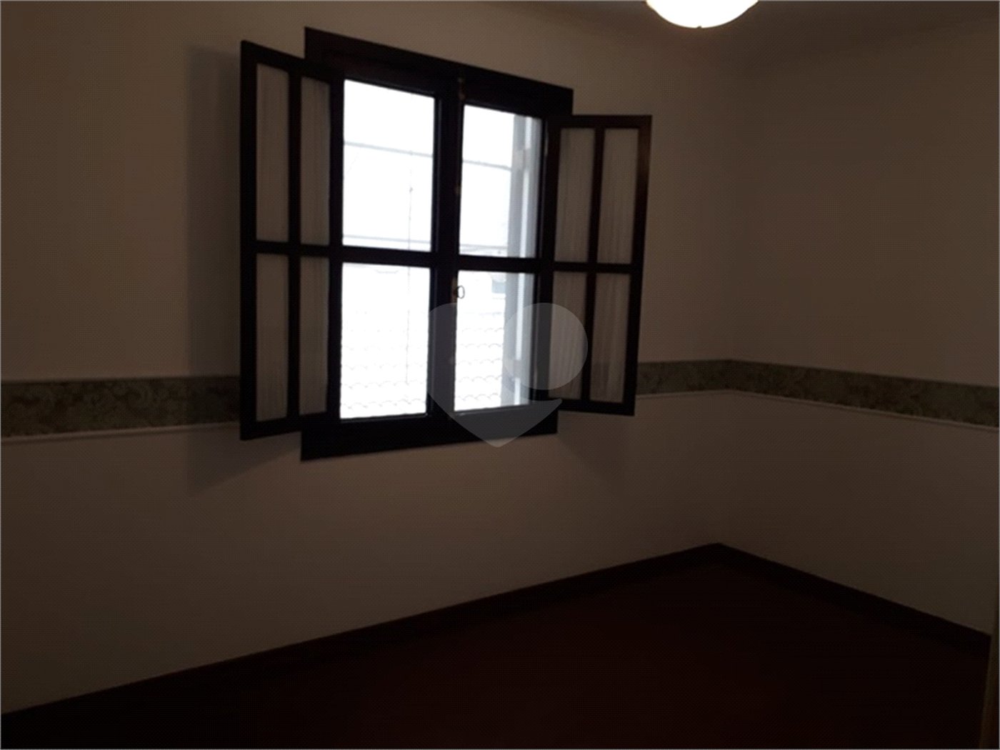 Sobrado à venda com 5 quartos, sendo 3 suítes, em Tremembé, São Paulo, SP
