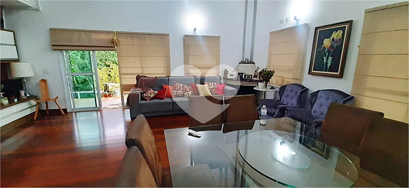 Casa à venda com 3 quartos, sendo 1 suíte, no condomínio Suíça da Cantareira, Mairiporã - SP