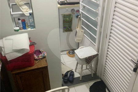 Casa à venda com 3 quartos, sendo 1 suíte, no condomínio Traituba, São Paulo - SP
