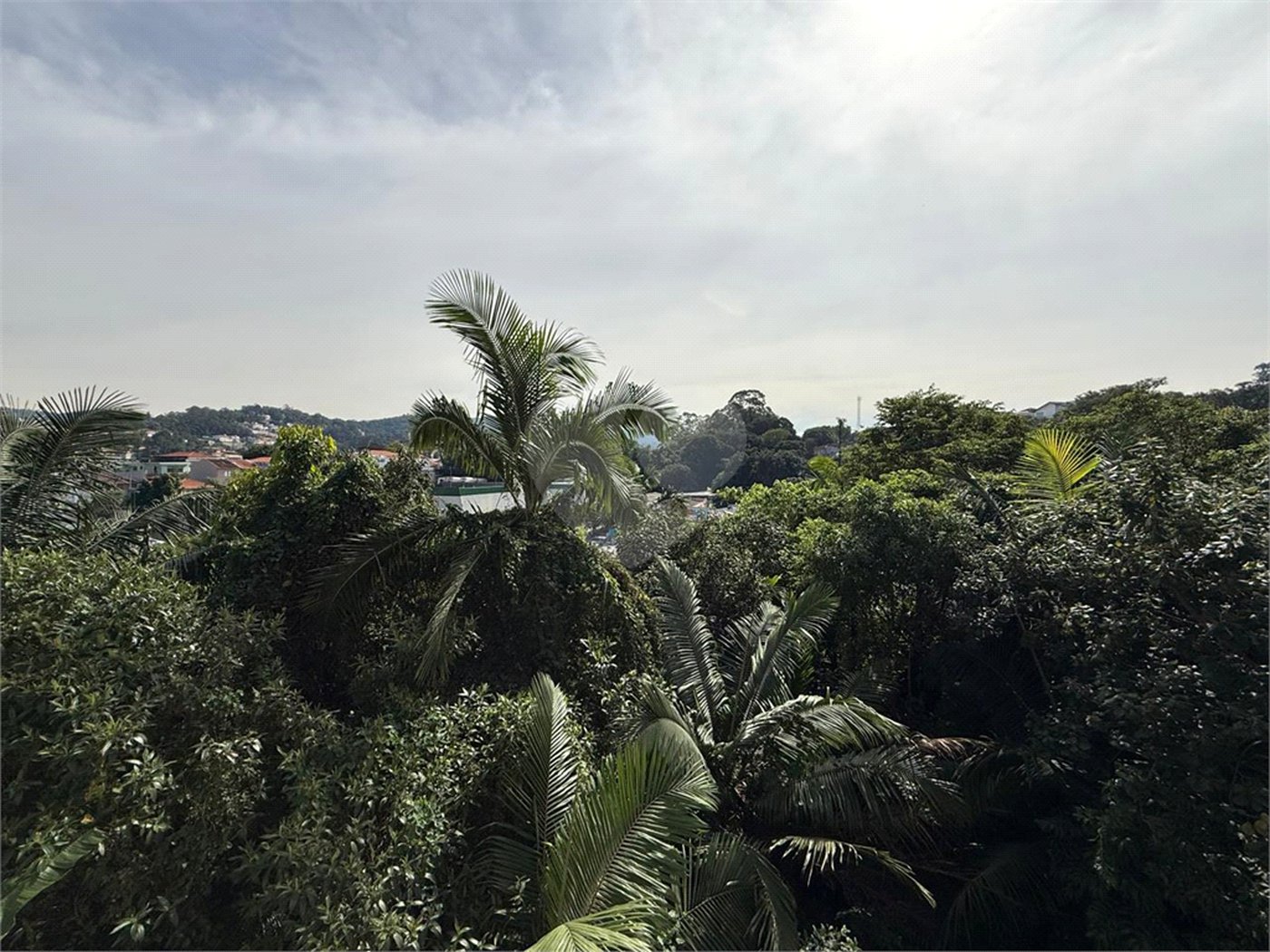 Casa à venda com 2 suítes no condomínio Village Palmas, São Paulo - SP