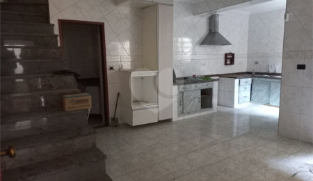 Sobrado à venda com 3 quartos, sendo 2 suítes,  em Parada Inglesa, São Paulo, SP