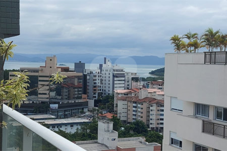 Apartamento à venda ou para alugar com 2 suítes em Itacorubi, Florianópolis, SC